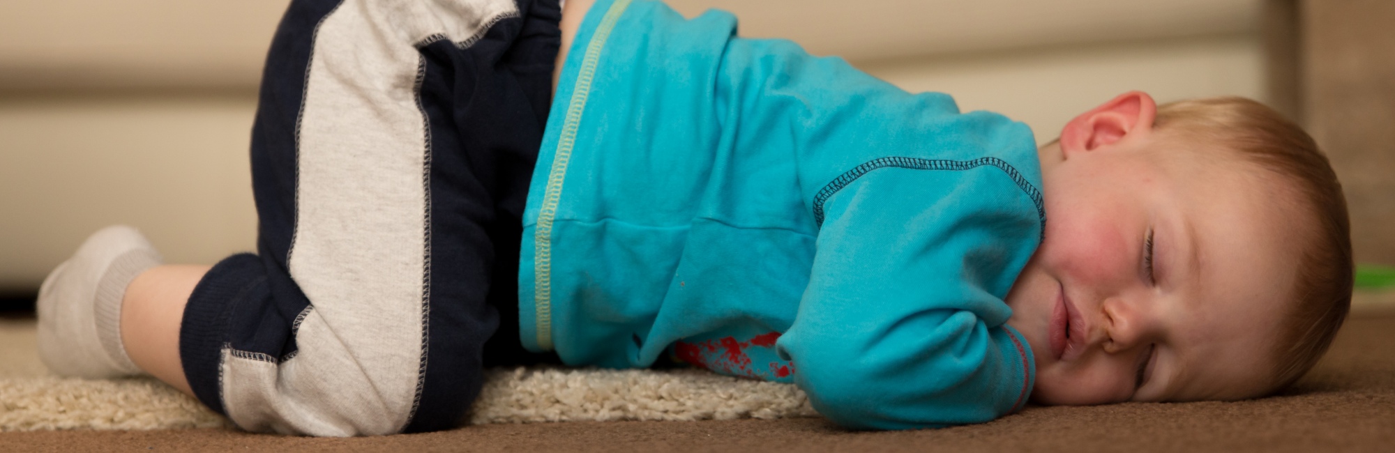 Baby falls asleep with high sleep pressure