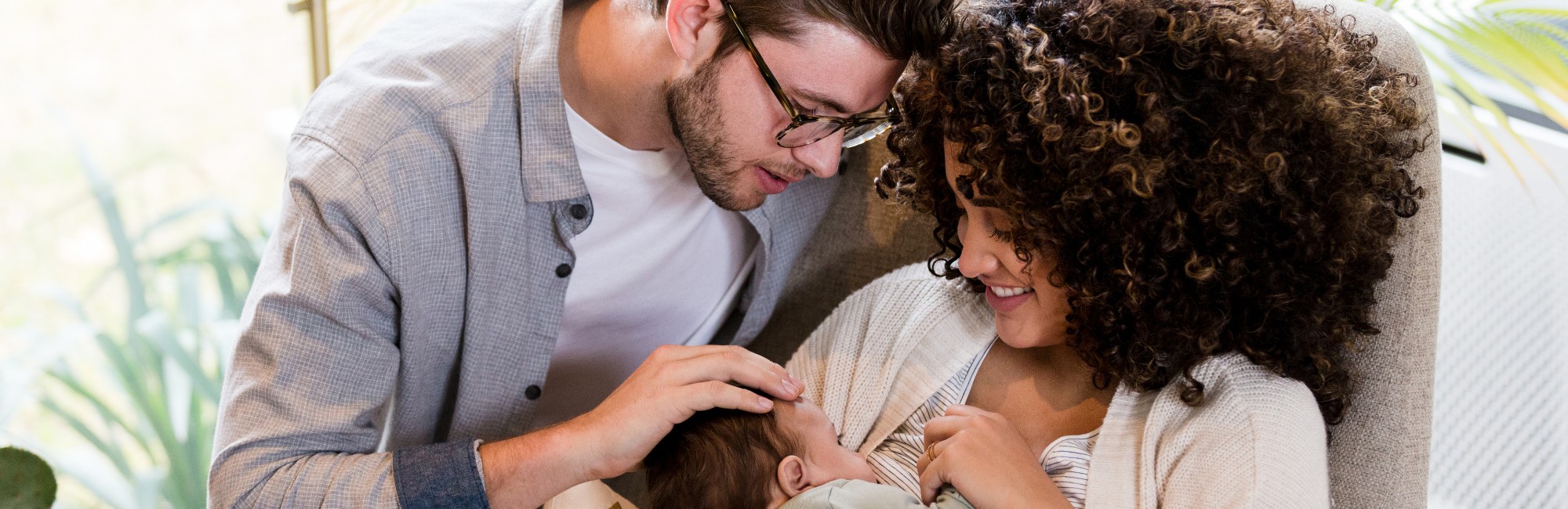 father supports breastfeeding mother